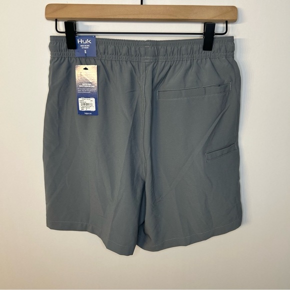 *NWT* Huk Men’s Pursuit Volley Shorts in Night Owl Gray, Size Small - Picture 8 of 13